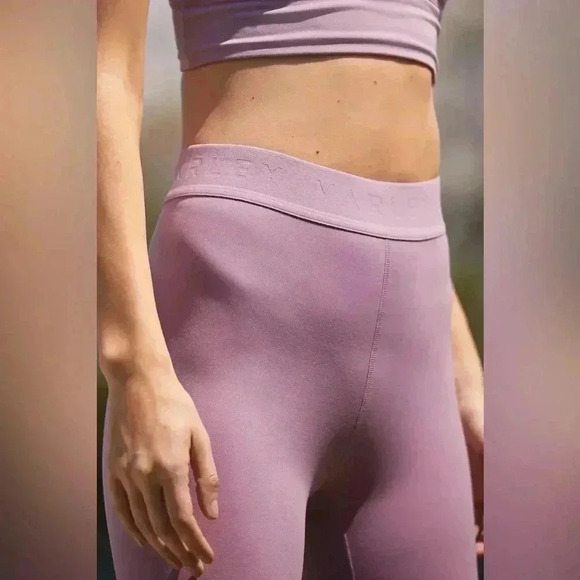 Varley “Let’s Move” Shorts - Picture 3 of 5